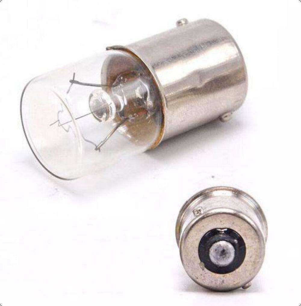 24V5W indicator light bulb Ba15s single contact new close-up