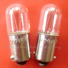 10pcs miniaturre bulb 220v 5w ba9s t10x28 A242 close-up on red background